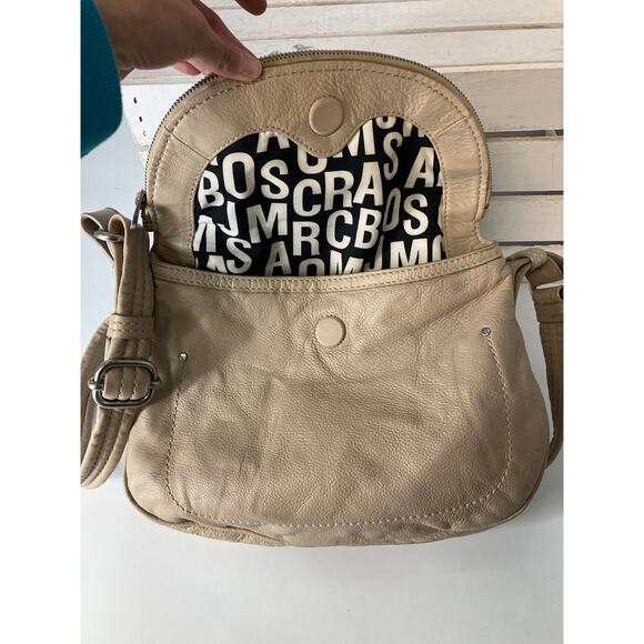 MARC JACOBS KAKI PEBBLED LEATHER WOMENS MEDIUM CROSSBODY BAG - Picture 13 of 16